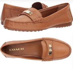 COACH WOMEN BROWN LEATHER LOAFERS WITH GOLD ACCENT! (Worn once)